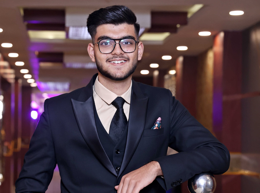 Gen Z entrepreneurship, Sarthak founder story, purpose-driven startups, youth innovation India, building in beta